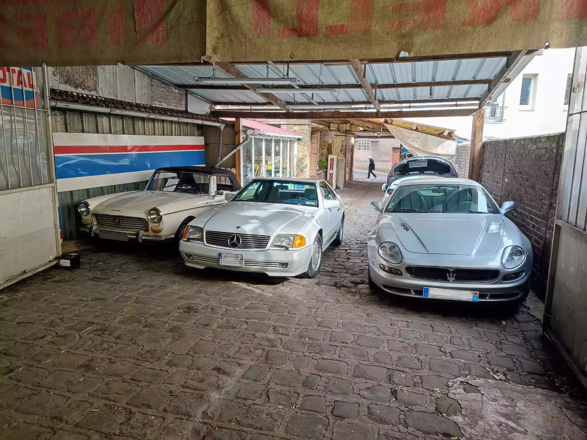 Autorosati banniere h 404c W129 3200gt blanches 1920x1440 q30